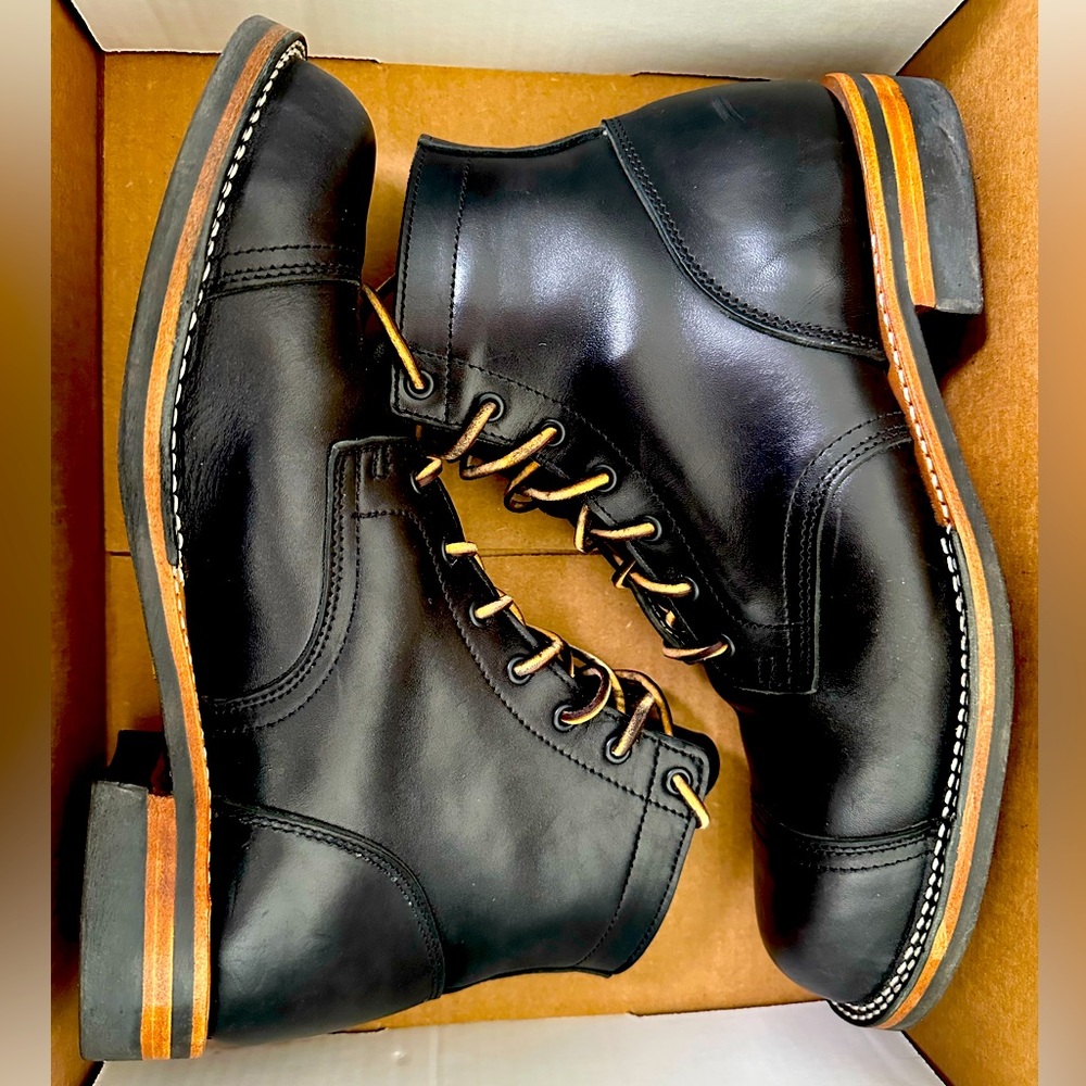 Excellent condition men’s Truman boots size 11.5D